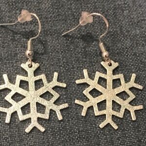 Silver Snow Flake Earrings